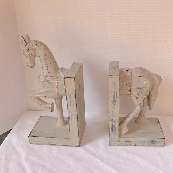 Trotting Horse Bookends Home Decor Bookshelf Accent Whitewash 11 x 3.75 inches - Picture 3 of 10